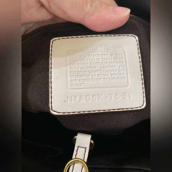 Coach Legacy Signature Classic C Logo, Leather/Linen Tote, Ivory, Gold Hardware - Picture 12 of 17